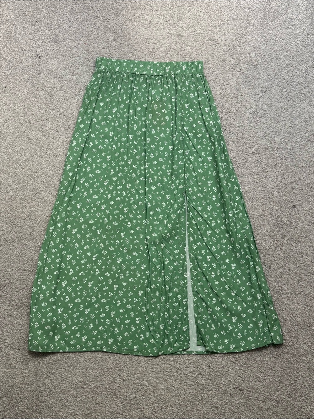 SHEIN Green Ditsy Floral Midi Skirt with Side Slit
